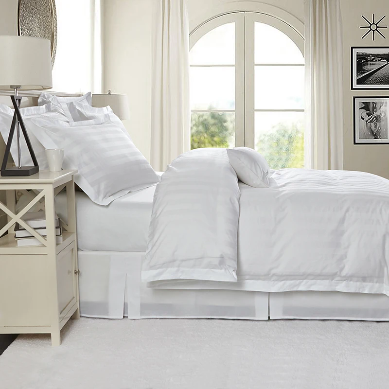 Wholesale Customized Stripe 300TC 330TC 350TC 5 star hotel bed linen Embroidery 100% Cotton hotel balfour duvet set