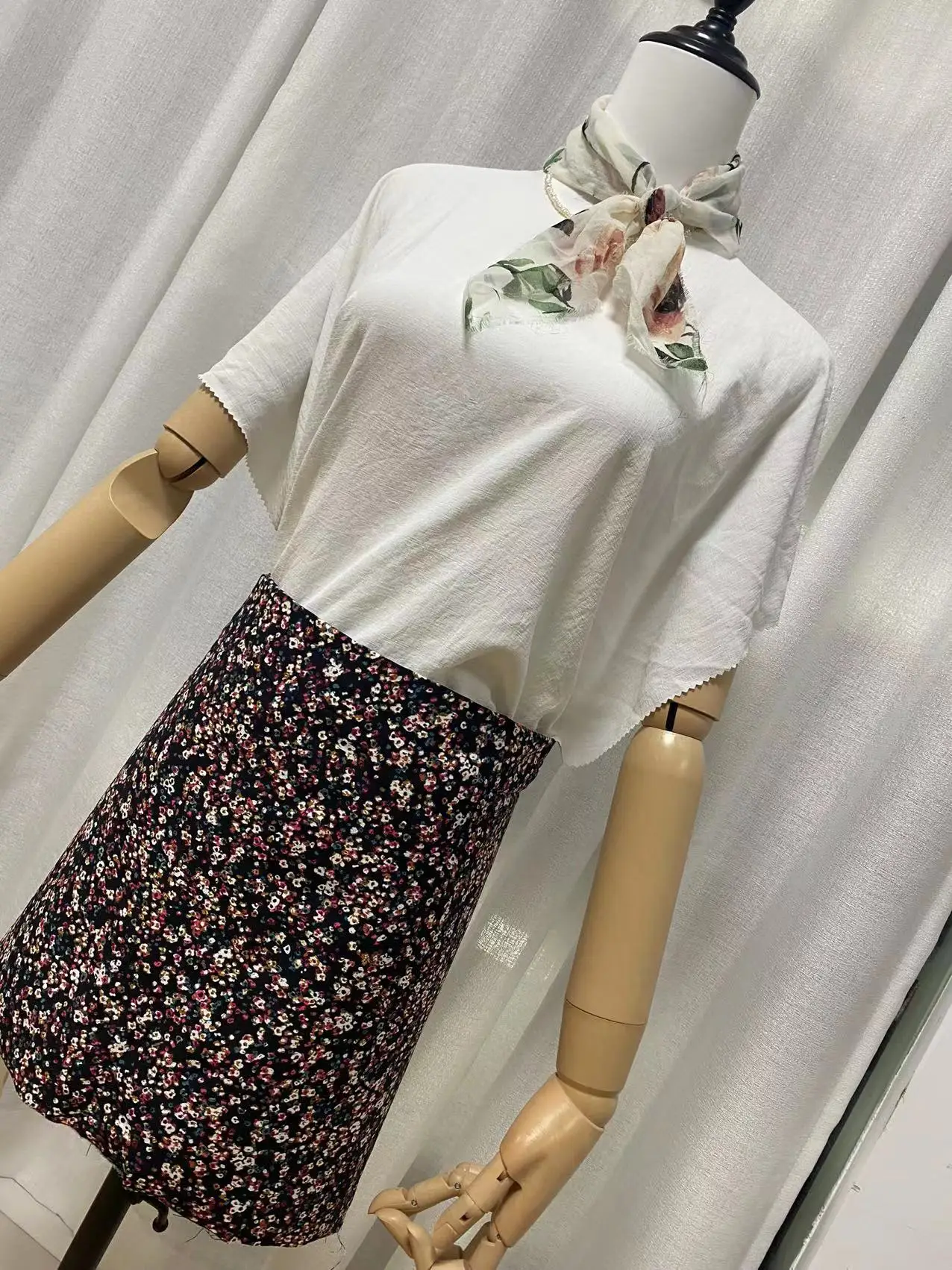 Rayon Nylon Spandex soft stretch fabric printed bengaline fabric for clothes