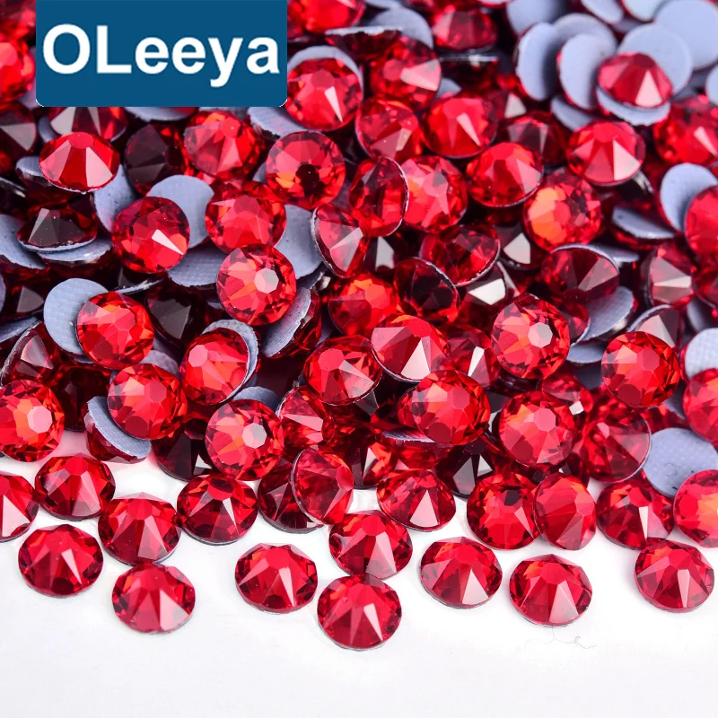 OLeeya Wholesale 2088 Quality Premium Glass 16 Cuts Xirius Iron on Crystals Hotfix Rhinestones Hot Fix for Rhinestones Hoodie