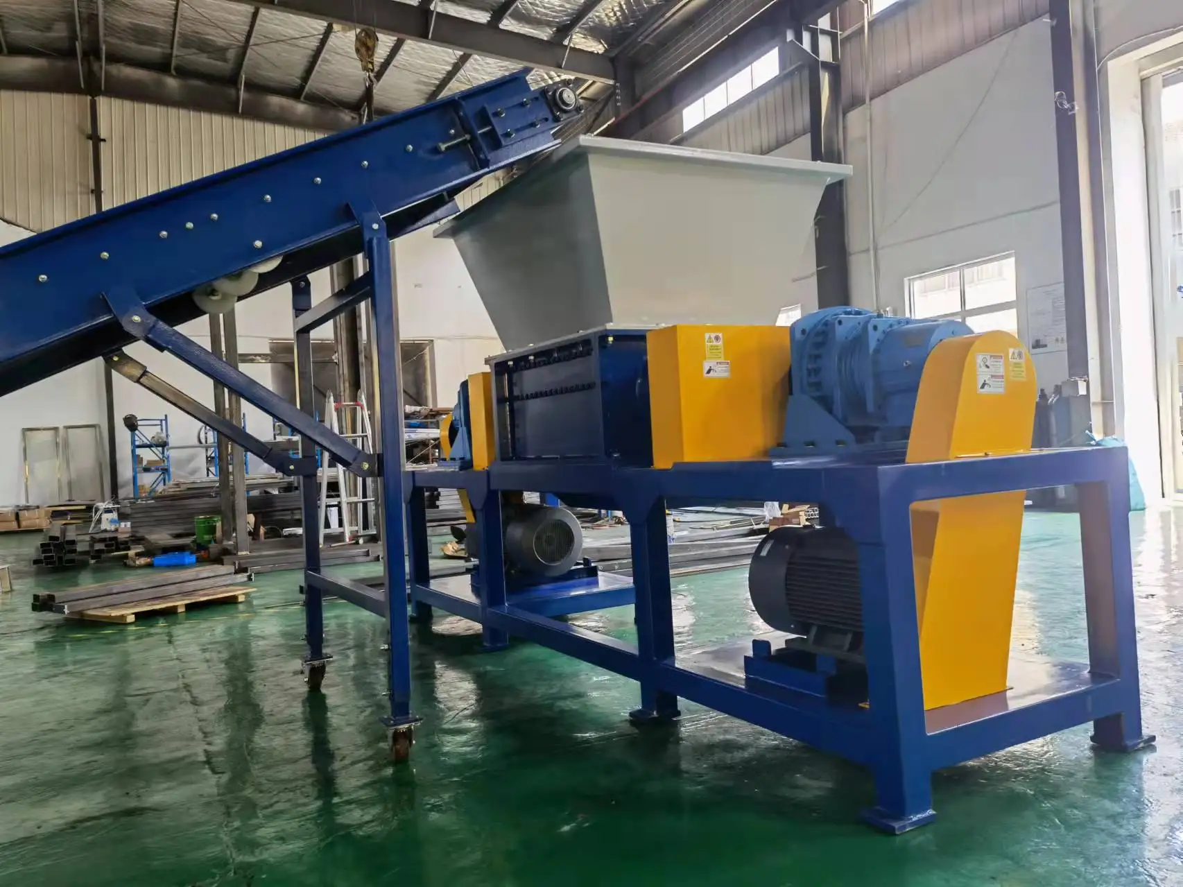 Outstanding Features Eco - friendly Double Shaft Textile Fiber Used Clothes Plastic Shredder