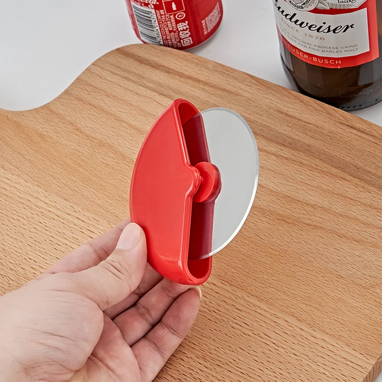 High Quality Kitchen Stainless Steel Round Pizza Cutter Wheel With PP Handle