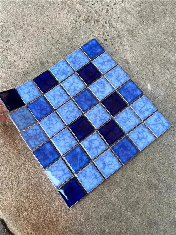 Durable Anti-slip Fish Shape Mixed Color Irregular Glass Mosaic Tile Mosaic For Walling dilis