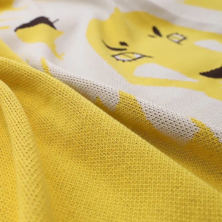 Custom yellow cartoon pure cotton lion pattern children monthly milestone soft knitted blanket for winter