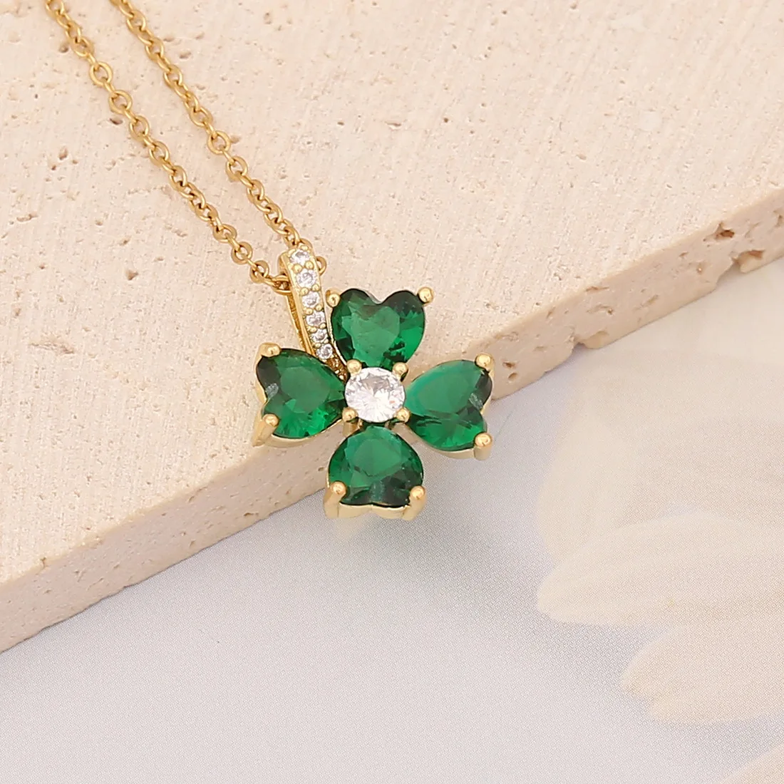 2024 New Trendy Jewelry Green Jade Butterfly Necklace Emerald Zircon Pendant Necklace