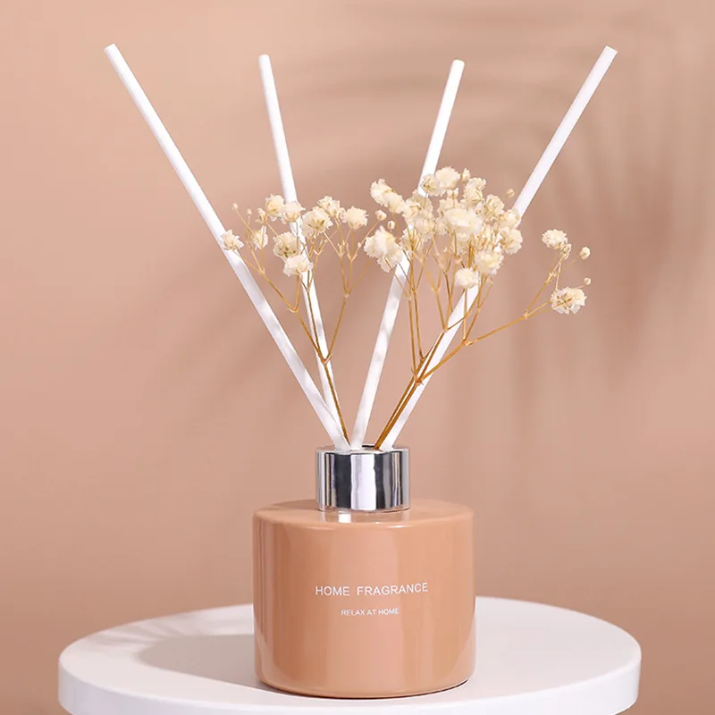 Wholesale of fresh and long-lasting non fire aromatherapy essential oils for household bedrooms toilets and cars