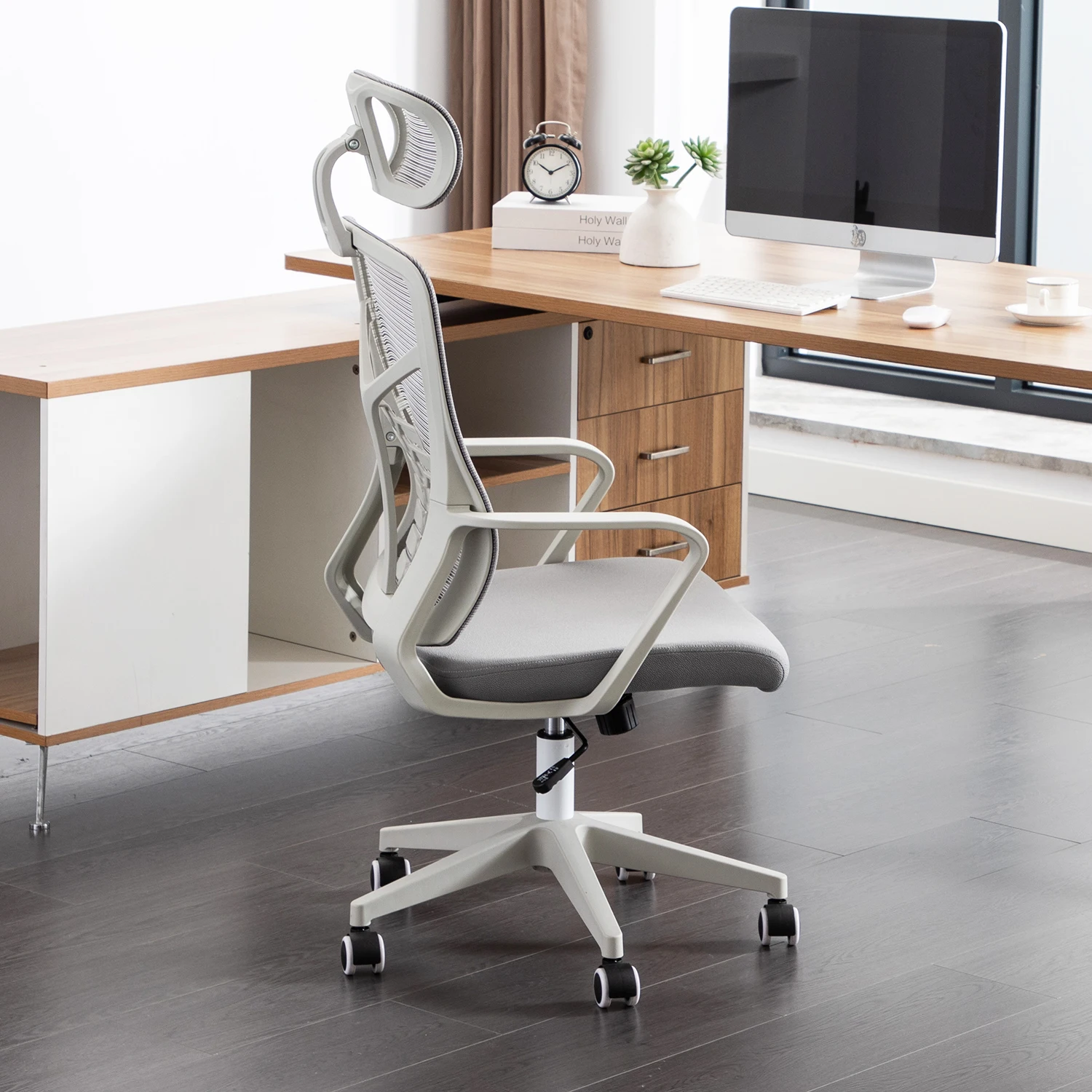 High Quality Ergonomic Office Chair with Swivel Mesh Adjustable Headrest Modern Design for Staff Lift