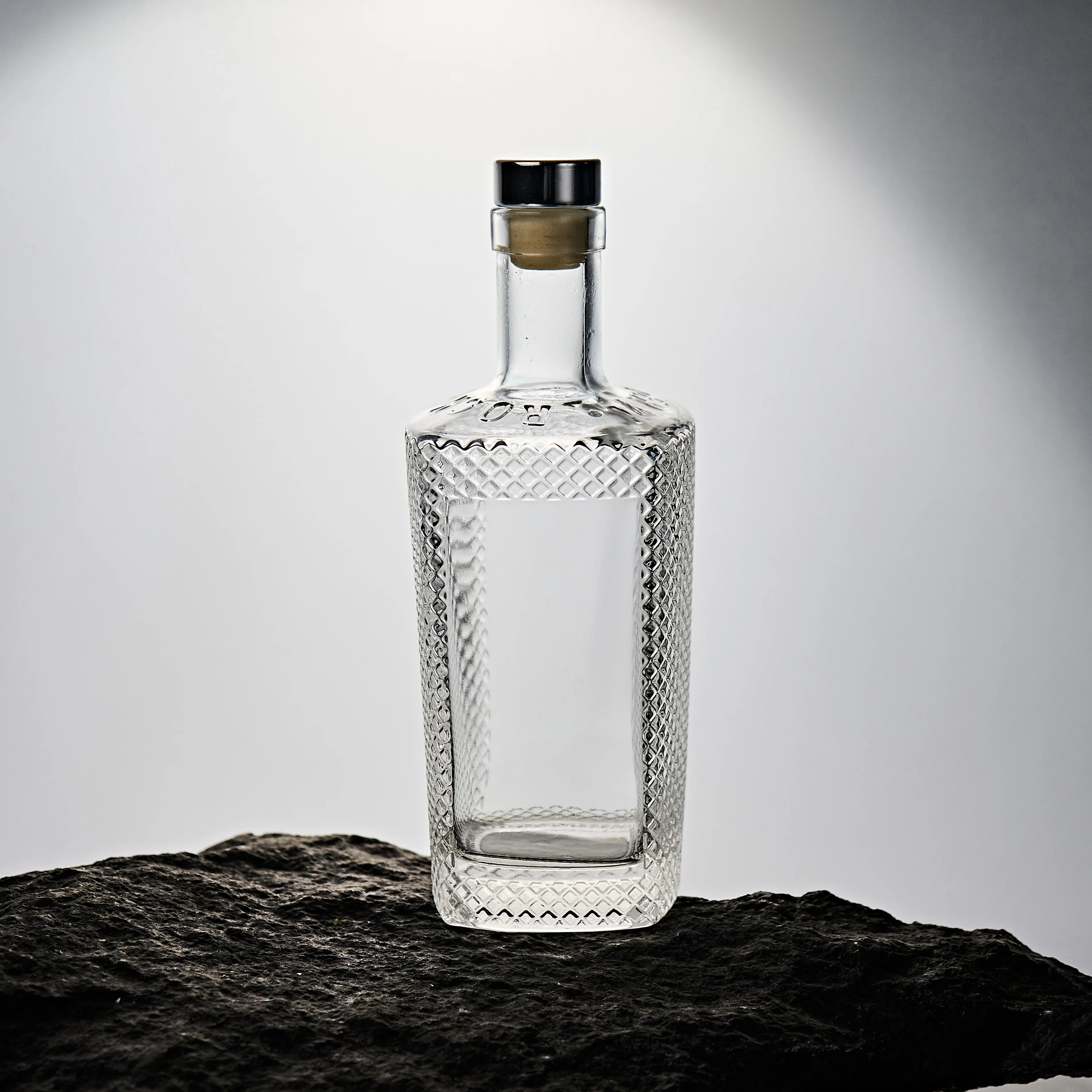 Wholesale Glass Bottle for Vodka Whisky Rum Wine custom good quality glass bottle for liquor