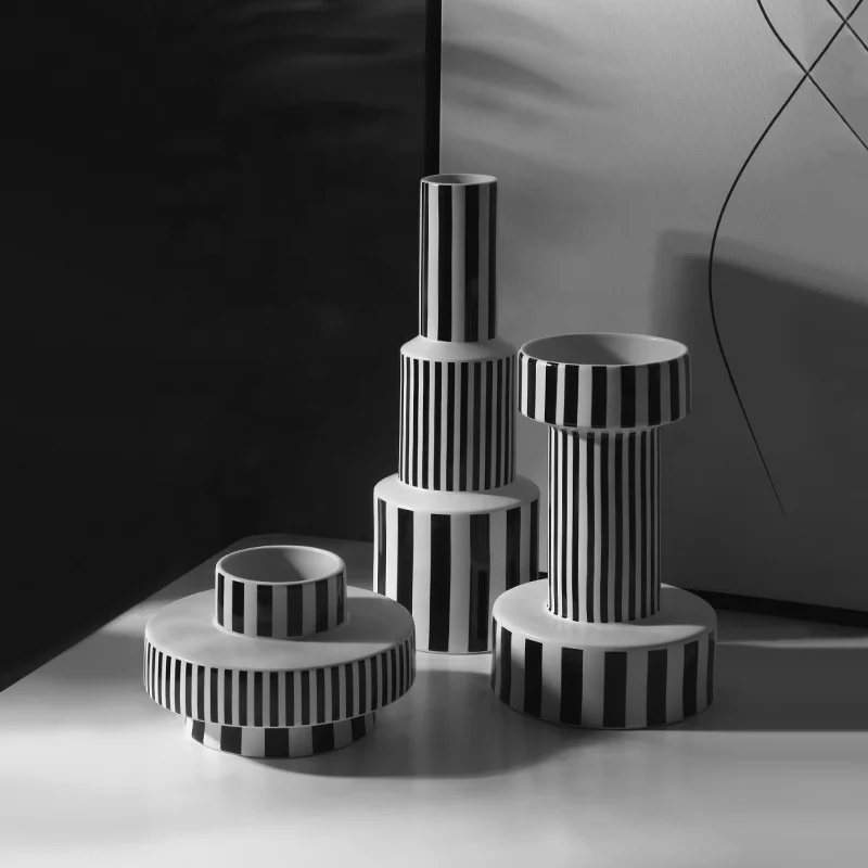 Nordic Modern Simple Creative Black and White Strip Art Ceramic Vase