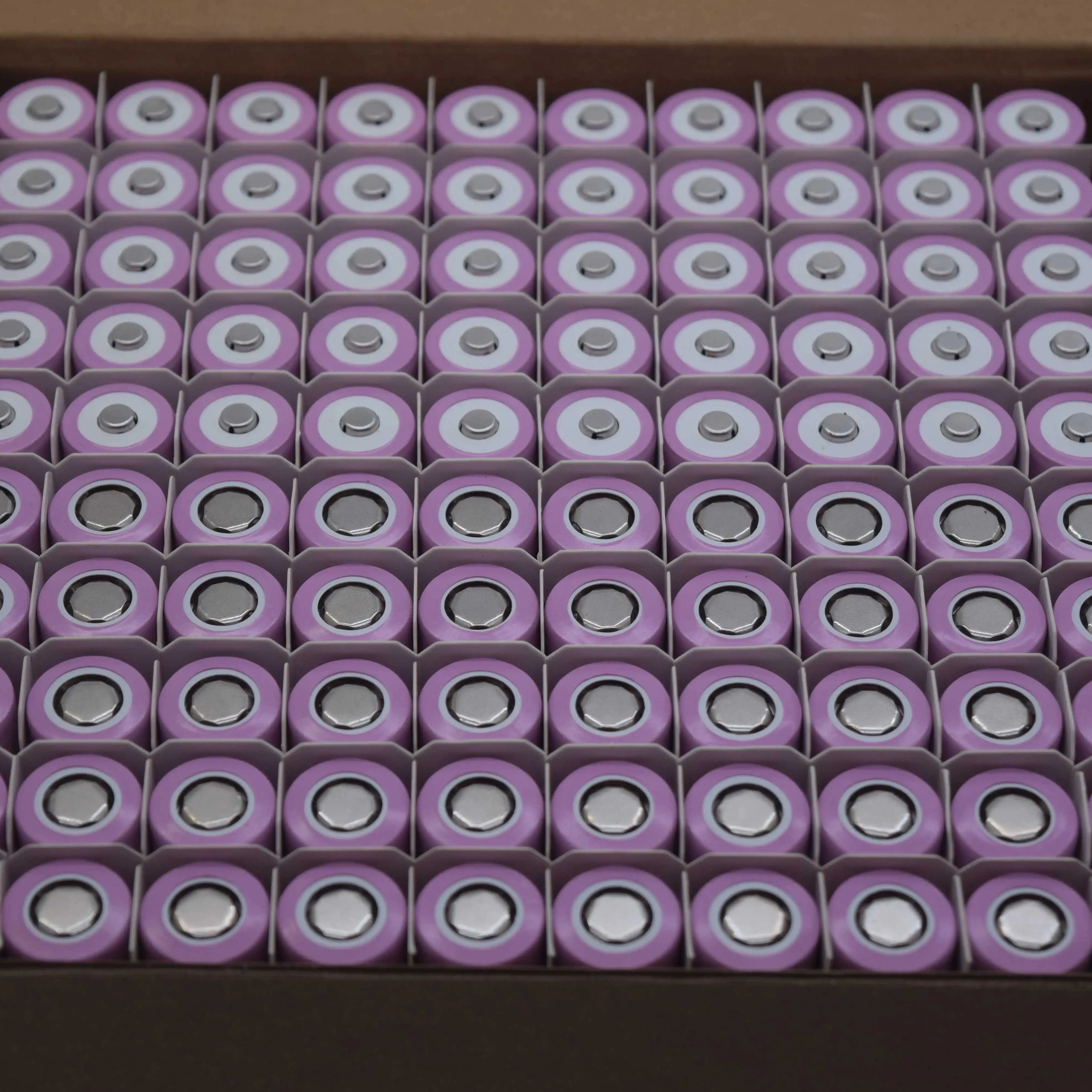 GEB 18650 3.7V 3000mAh 2600mAh 3200mAh 3500mAh rechargeable cylindrical li-ion lithium battery fan lights toothbrush cell