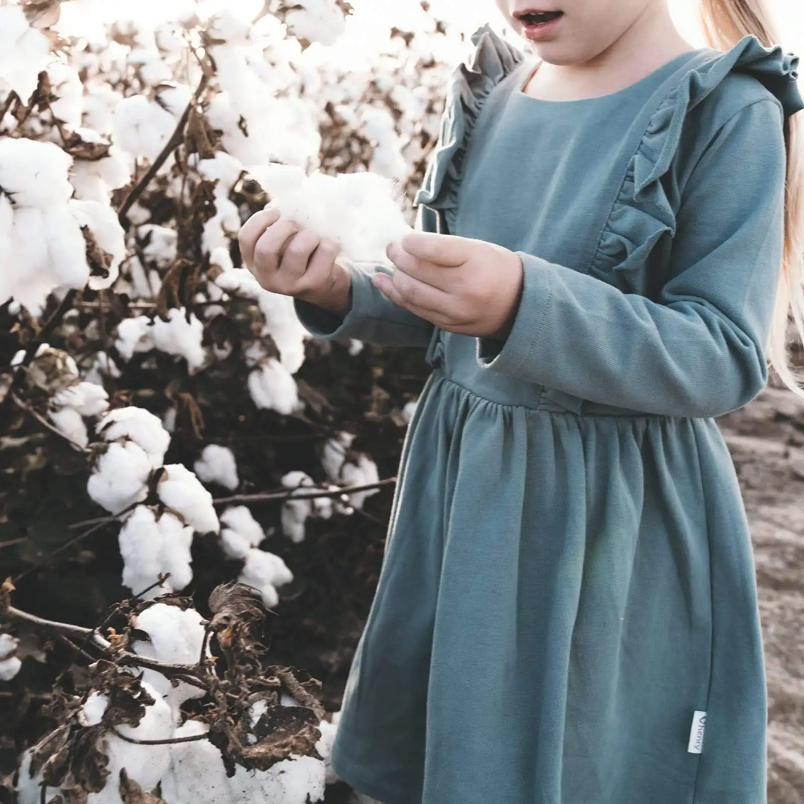 Warm comfortable solid color knit sweater long-sleeved children girl dress