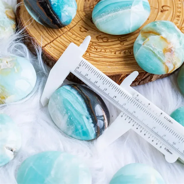 Wholesale Premium Crystals Quartz Spiritual Healing Palm Stones Natur Sky Blue Caribbean Calcite Polished Stone Palms for Decor