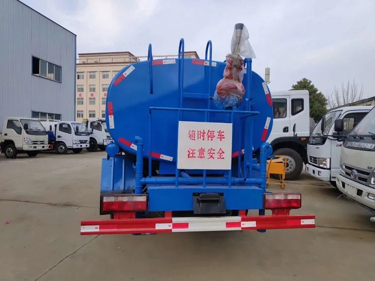
Watering Vehicle 10000 Liter Capacity Water Transporting Tank Truck 