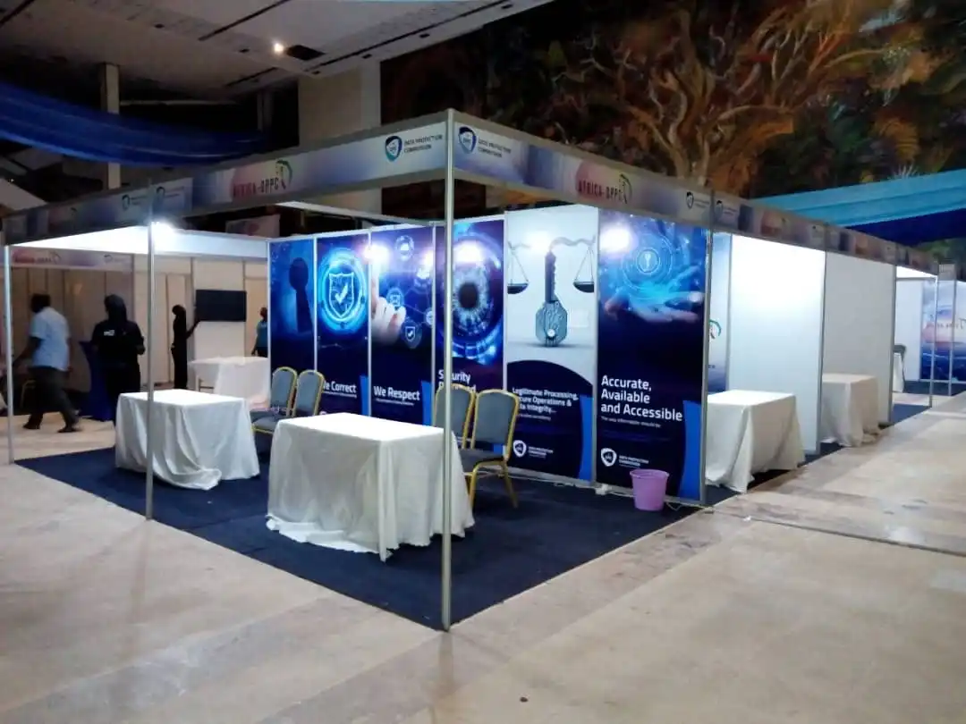 Expo Stall 3x3 Versatile portable display stand and easy to set up and take down