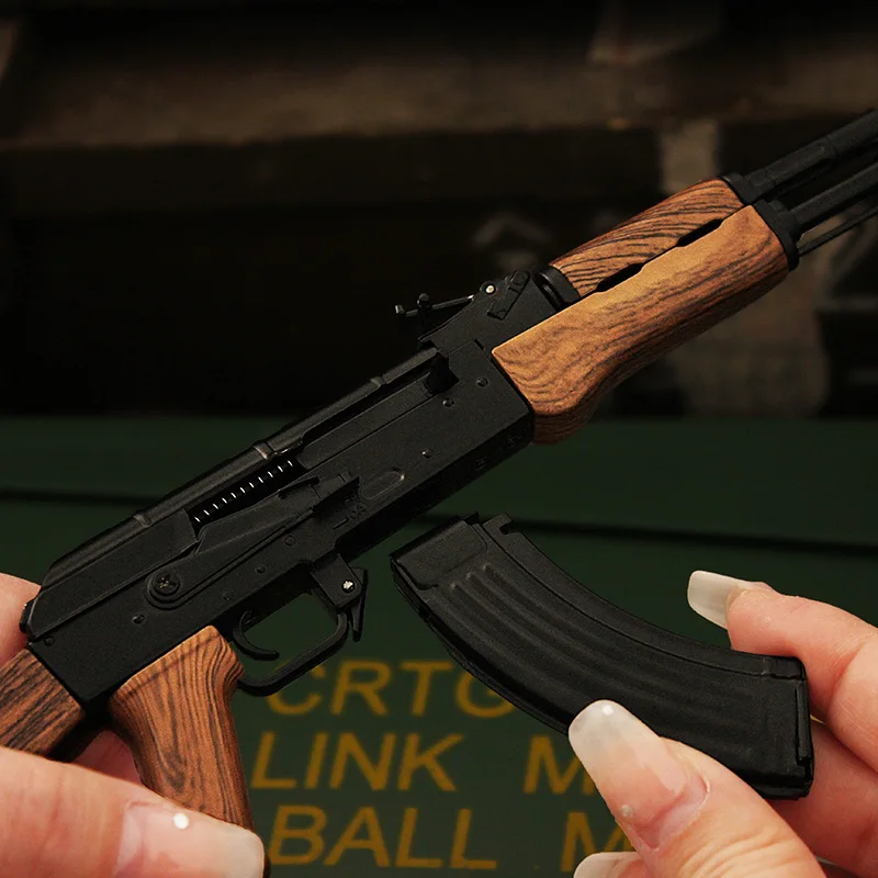 AKM Model Realistic AK47 Gun Model Metal Toy Guns Ak47 Miniature Assembly Gun Model Ornaments For Adults