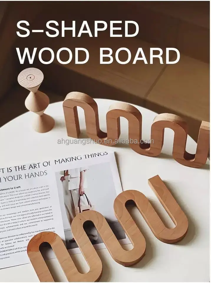 Geometric S-shaped decoration piece beech wood tray Creative solid wood bread board heat insulation pad wood decorative board