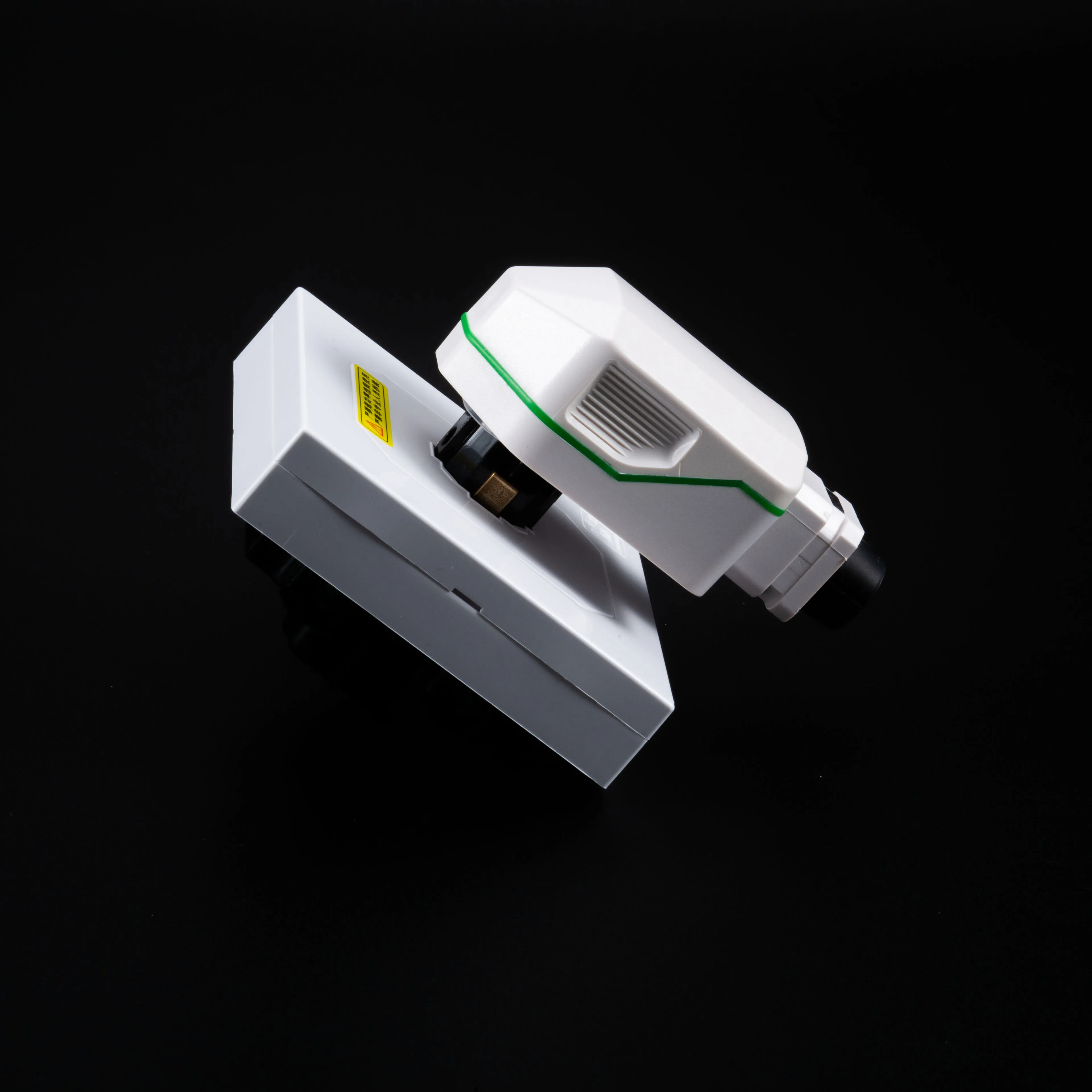 32A anti-leakage and anti-shock plug socket for high-power power supply