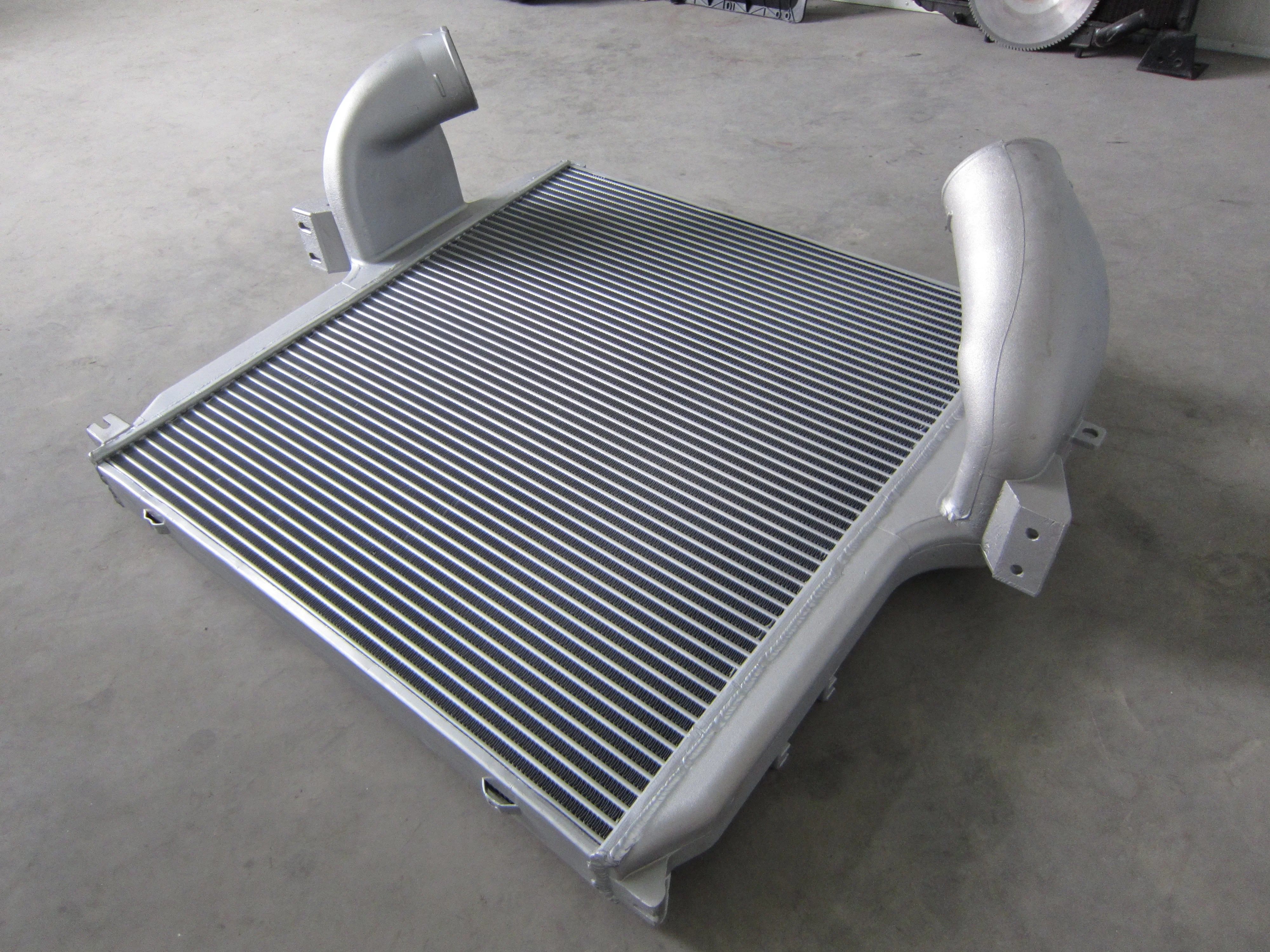 OEM 9425010201 9425011001 truck intercooler 96972 Actros for Benz