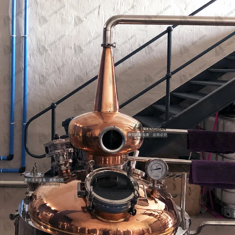 1000 L Glass Flute Distillation Steam Heating Distillers  Copper Whiskey Helmet Vacuum Distillation Alcohol Equipment