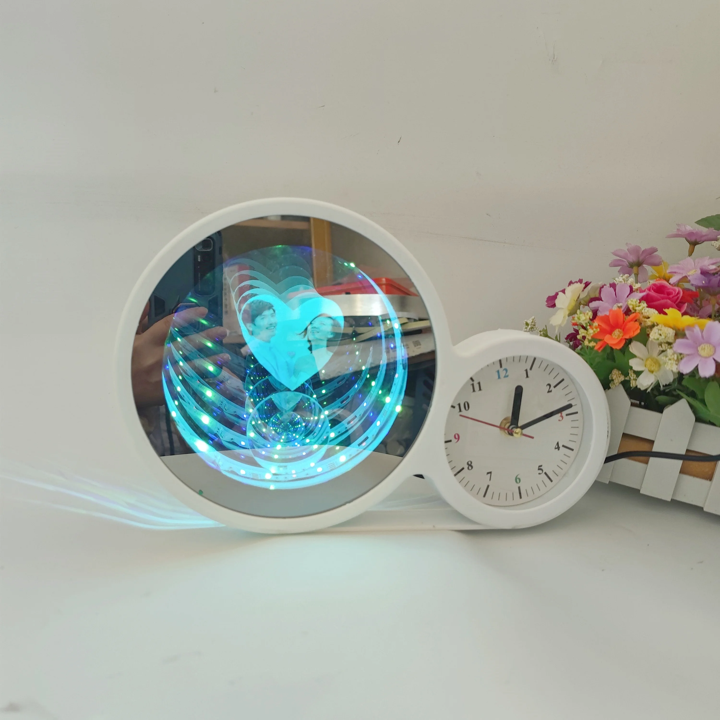 Зеркало бесконечности со светодиодной подсветкой с фоторамкой и часами для подарков или украшения дома