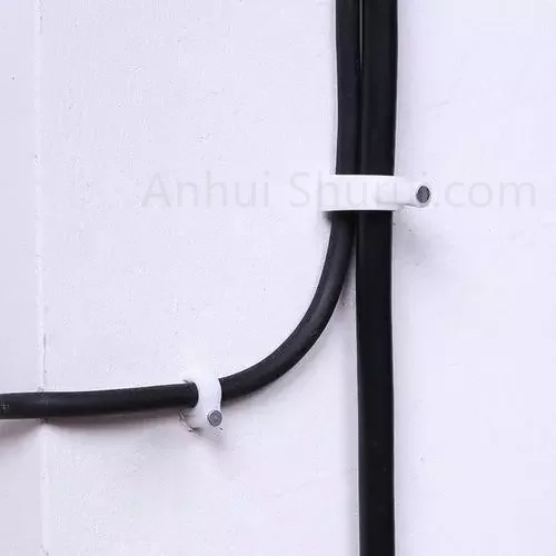 Зажимы управления кабелем хорошего качества