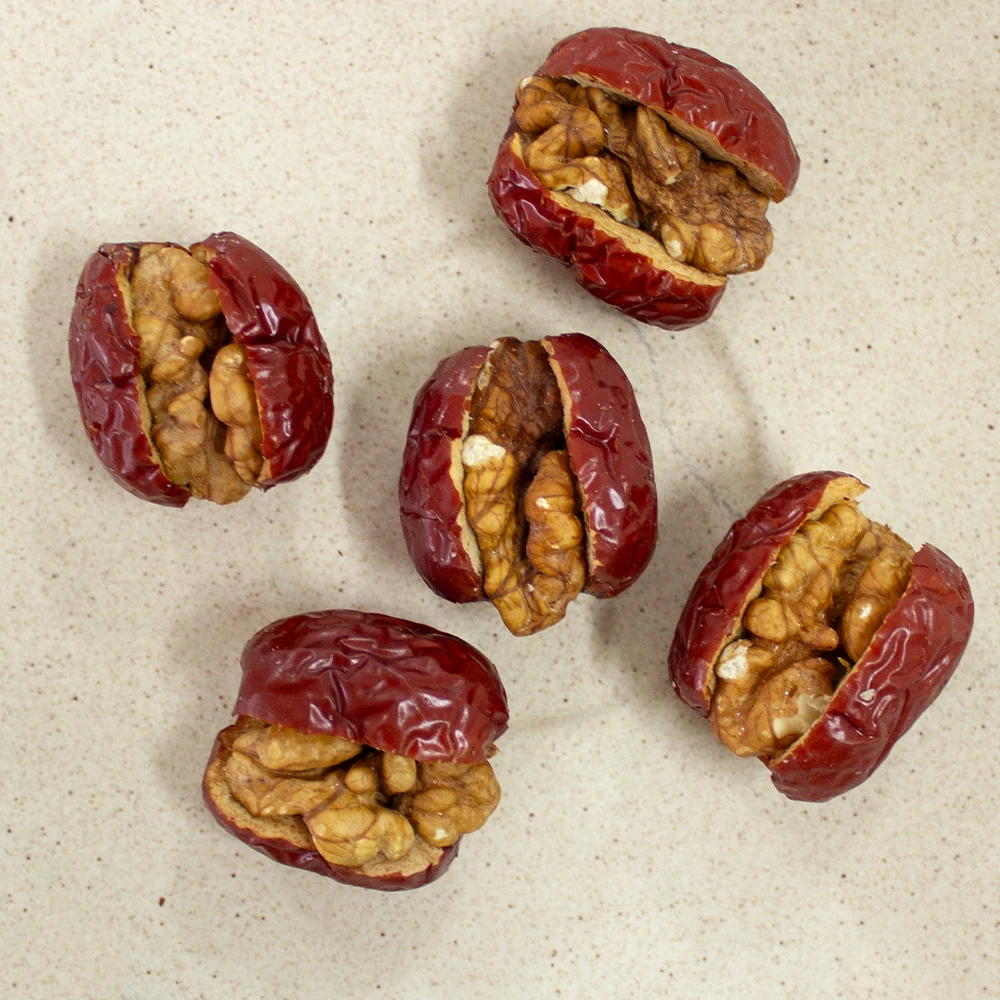 Snack Nuts And Dried Fruit Jujube Almond Walnuts Kernel Nuts Stuffed Dates Peeled Walnut