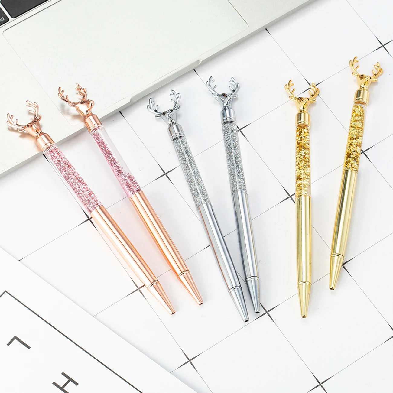 Most popular promotion item christmas theme deer shape liquid floating glitter ball pen