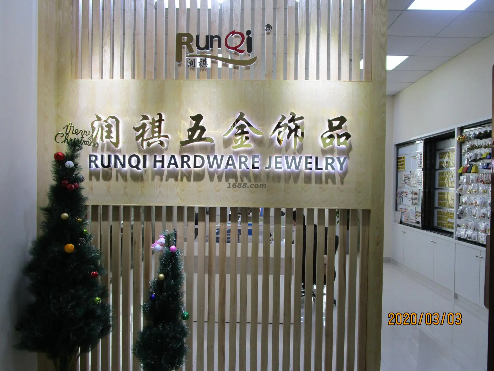 
New wholesale ornaments quality bells colored jingle bells 