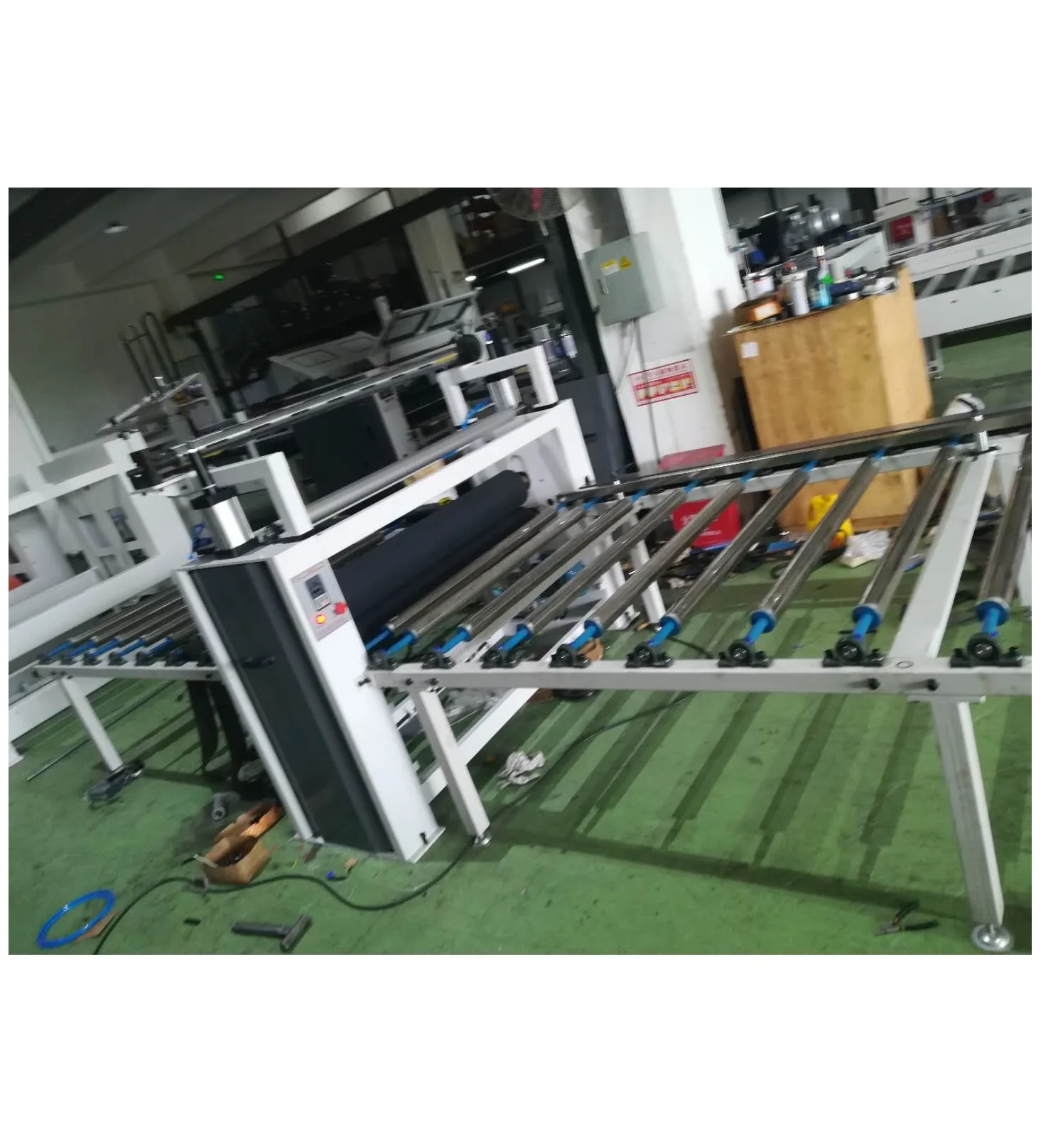 Машина для ламинирования защитной пленки