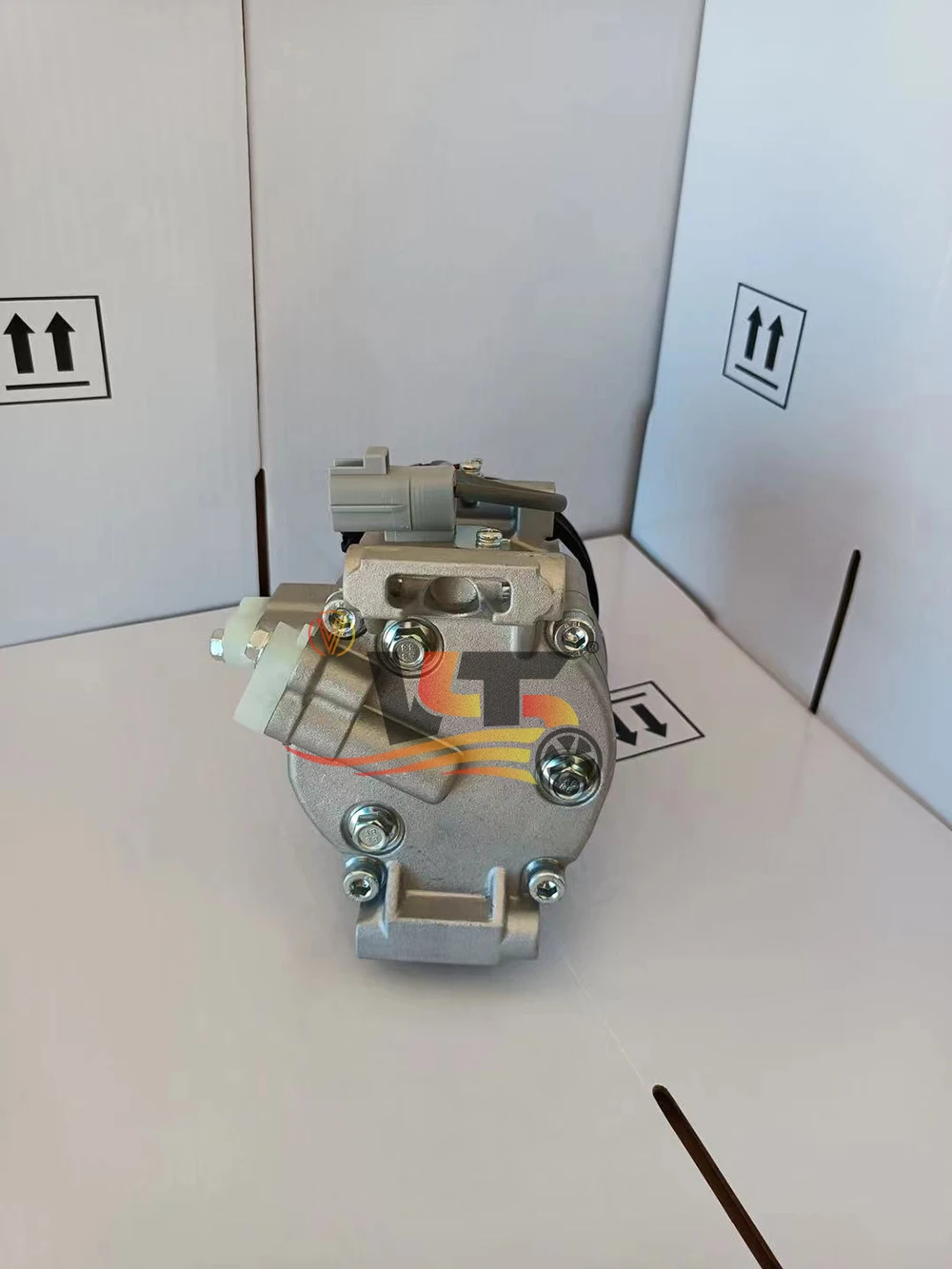 High Quality Car air conditioning Parts Denso AC Compressor For TOYOTA YARIS  R134A 88320-52010 88320-52400 447260-7841