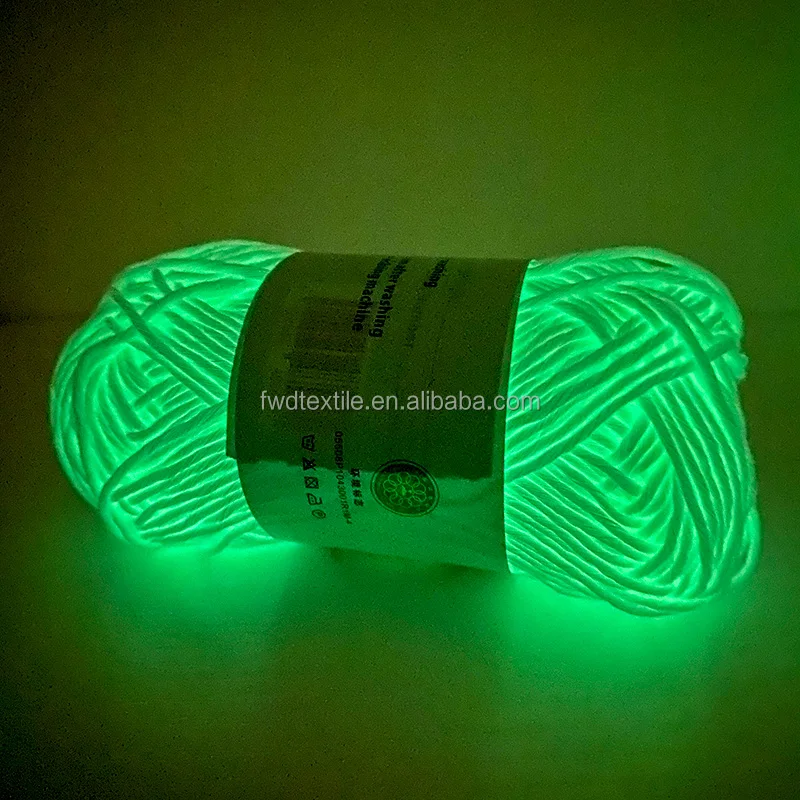 2mm 30ply 50g Glow Polyester Knitting Glow-in-The-Dark Yarn for Halloween Christmas Handcraft DIY Projects Blankets Clothes