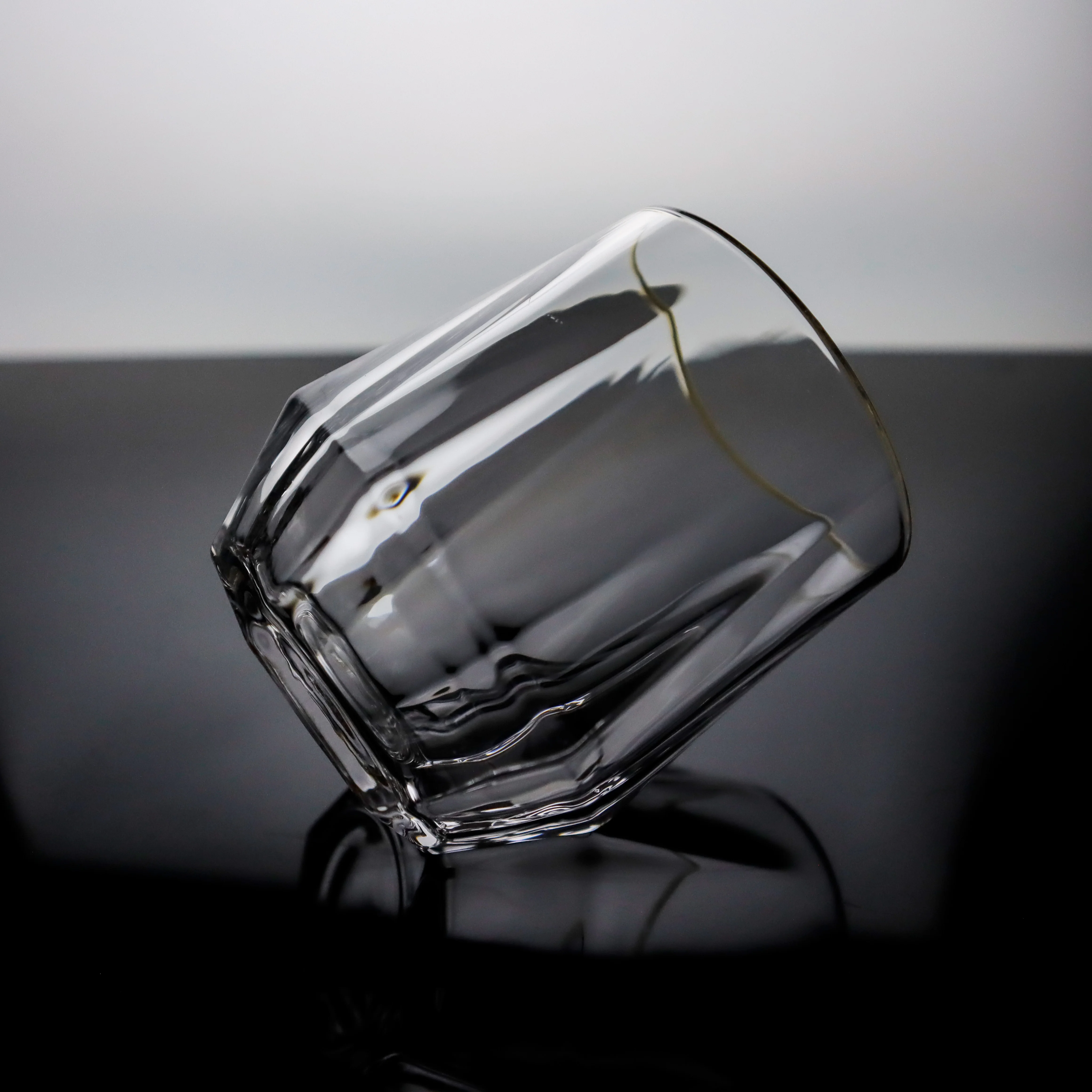 Hot Sell Customized Engraved Old Fashion Crystal Gold Rim Diamond Whiskey Glass