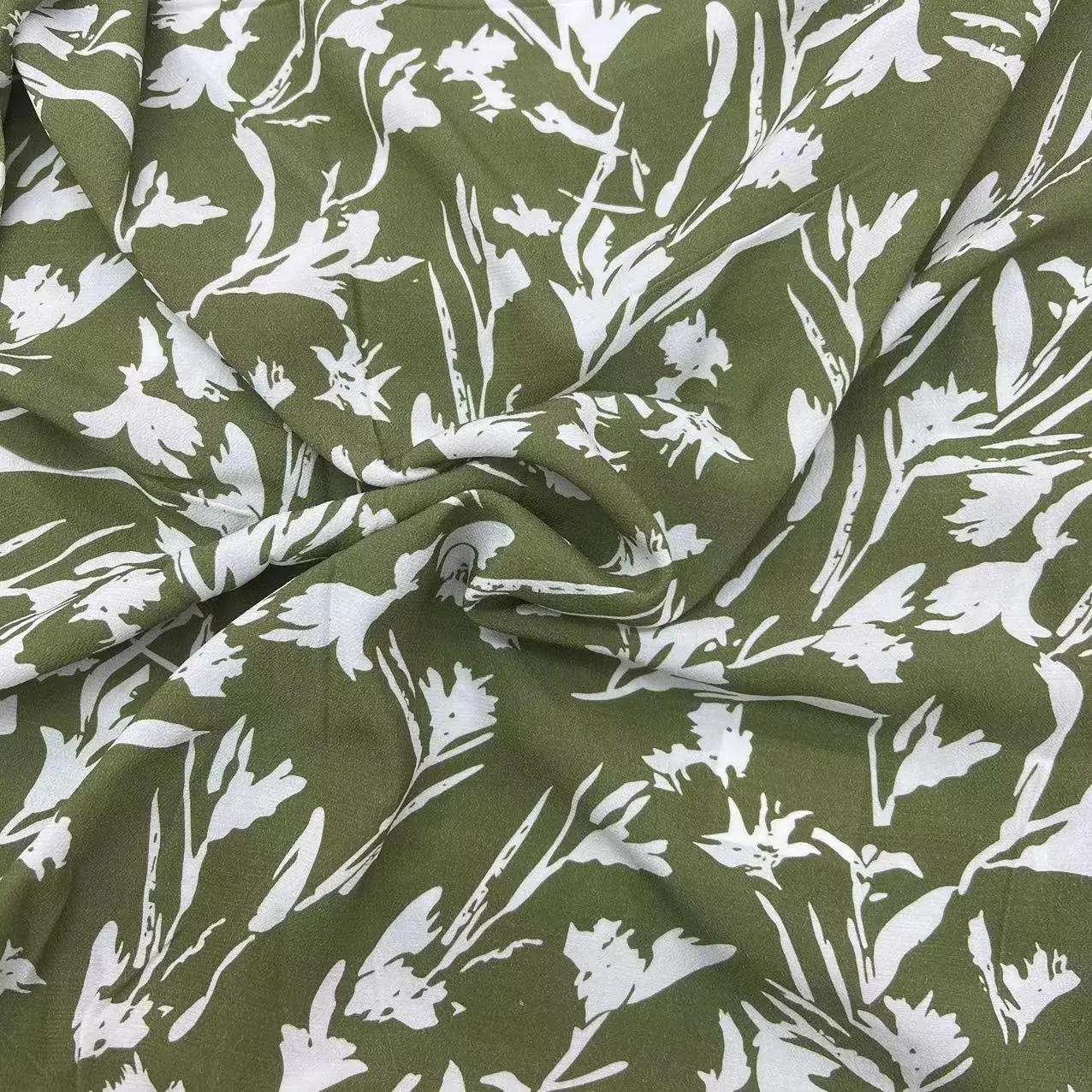 new fashion stock lot mint digital print fabric 100%viscose crepe rayon printed fabrics for dresses t-thirts trousers