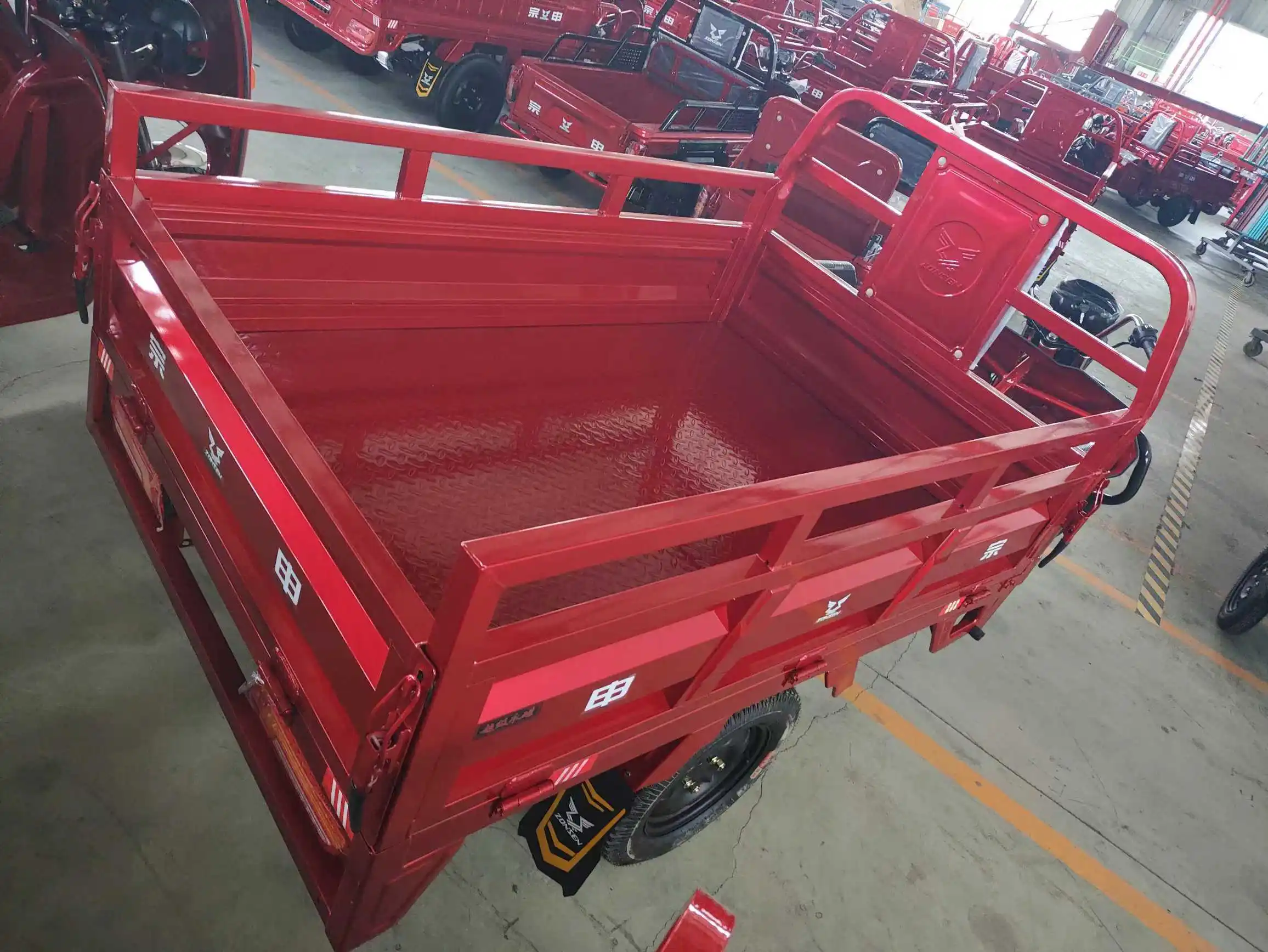 60-72V 80A 1500W 51km/h 600kg Loading Capacity Heavy Duty Open Electric Tricycles Tricycle Rickshaw China with Bumper