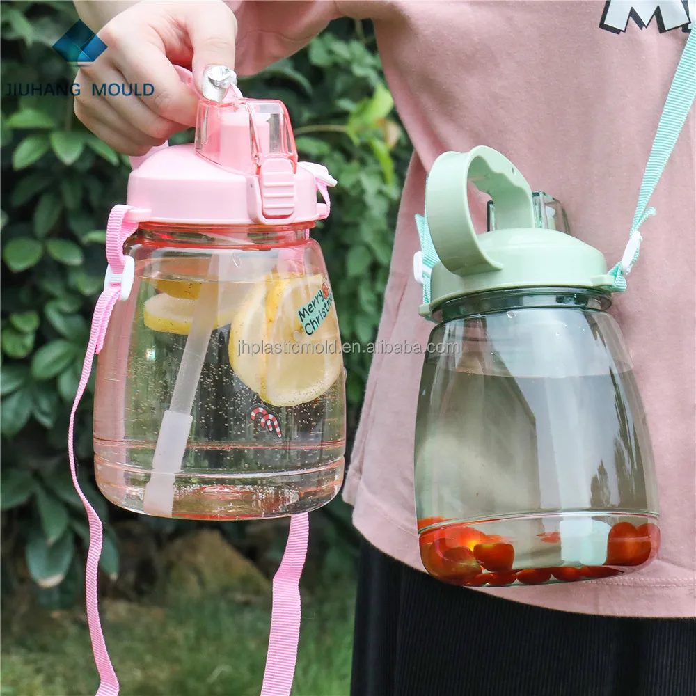 2021 New Plastic Outdoor Sport Bottle 1300ml PC Water Bottle with Lid Straw and Straps 1.3L