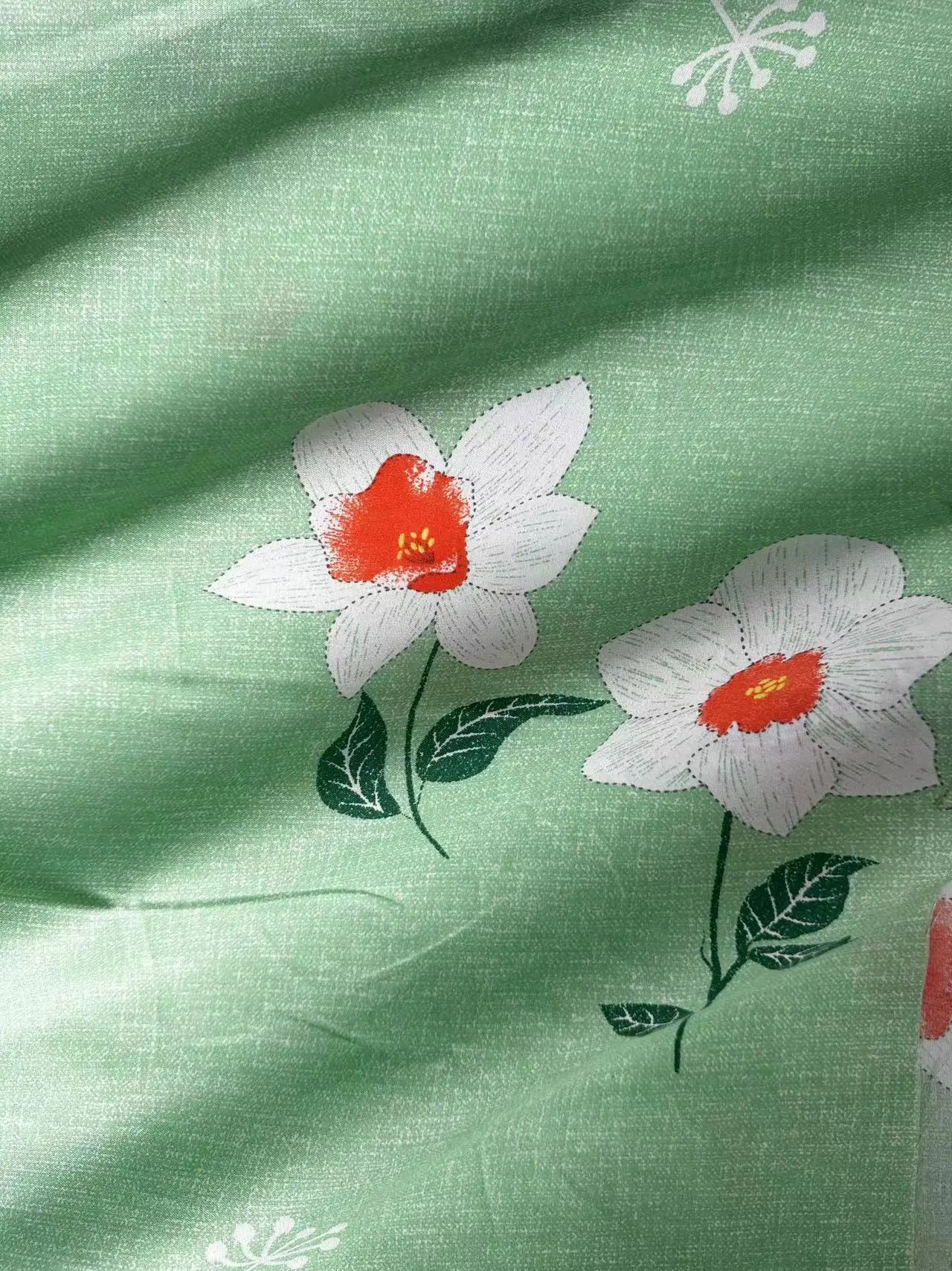 Wholesale 100% Polyester Fabric 70gsm Pigment Printed for Bedsheet