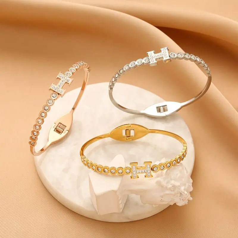 Fashion stainless steel jewelry Rhinestone letter bracelet Personalized delicate H zirconia bracelet