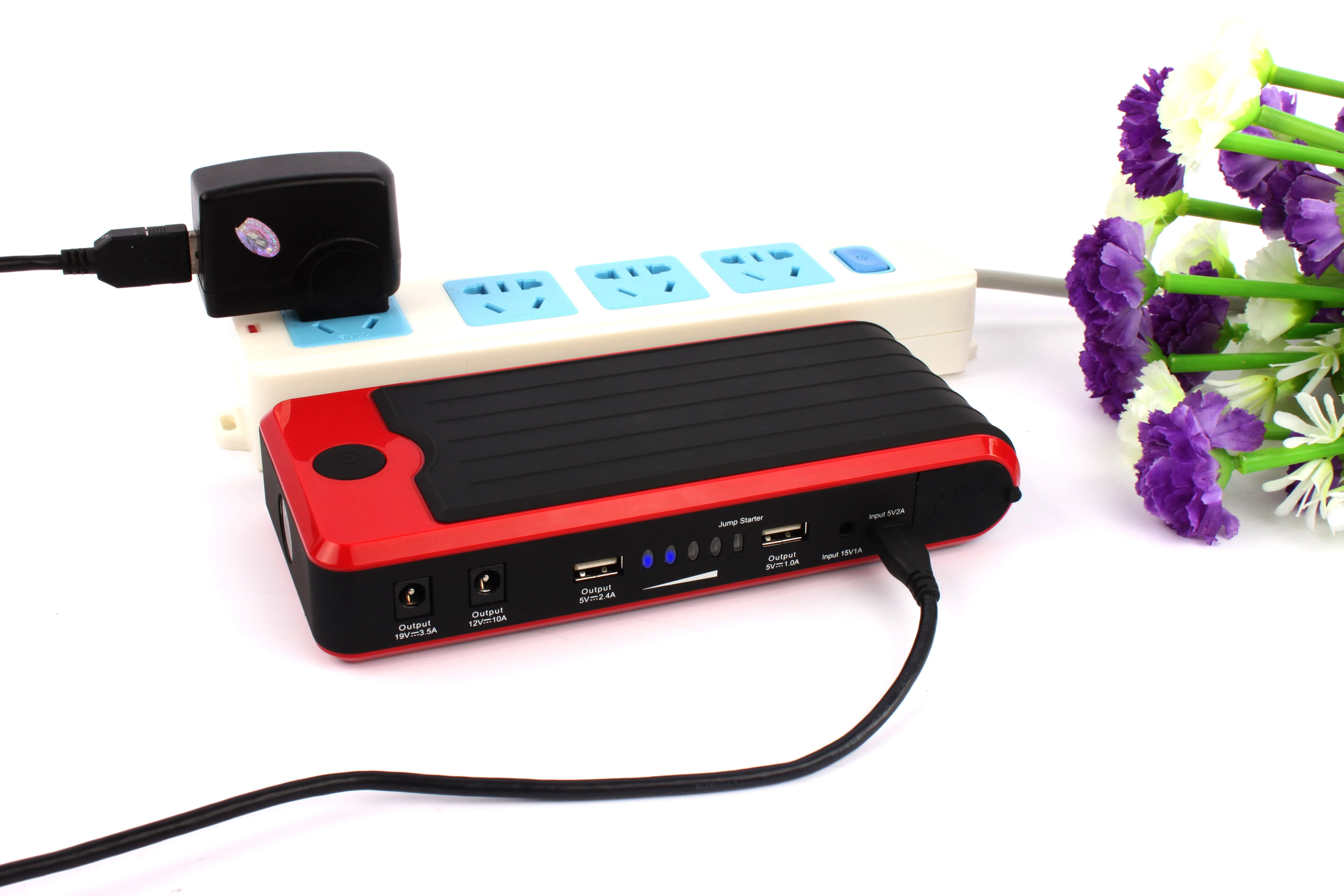 Portable car starter booster 16500 MAH 600 peak current, suitable for starting car, mobile, laptop, car refrigerator, etc