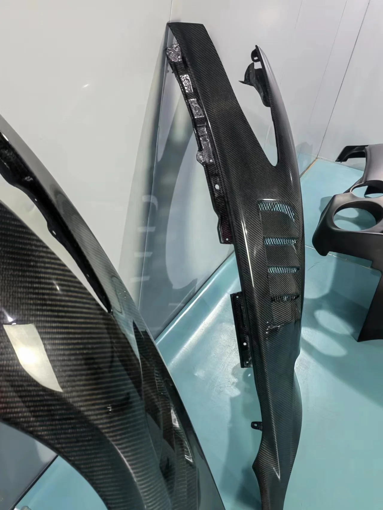 High Quality Carbon Fiber V2 Style Side Fenders For Infiniti G37 2 Doors Perfect Fitment