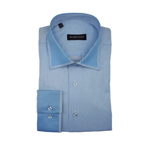 Мужская рубашка в полоску с длинным рукавом