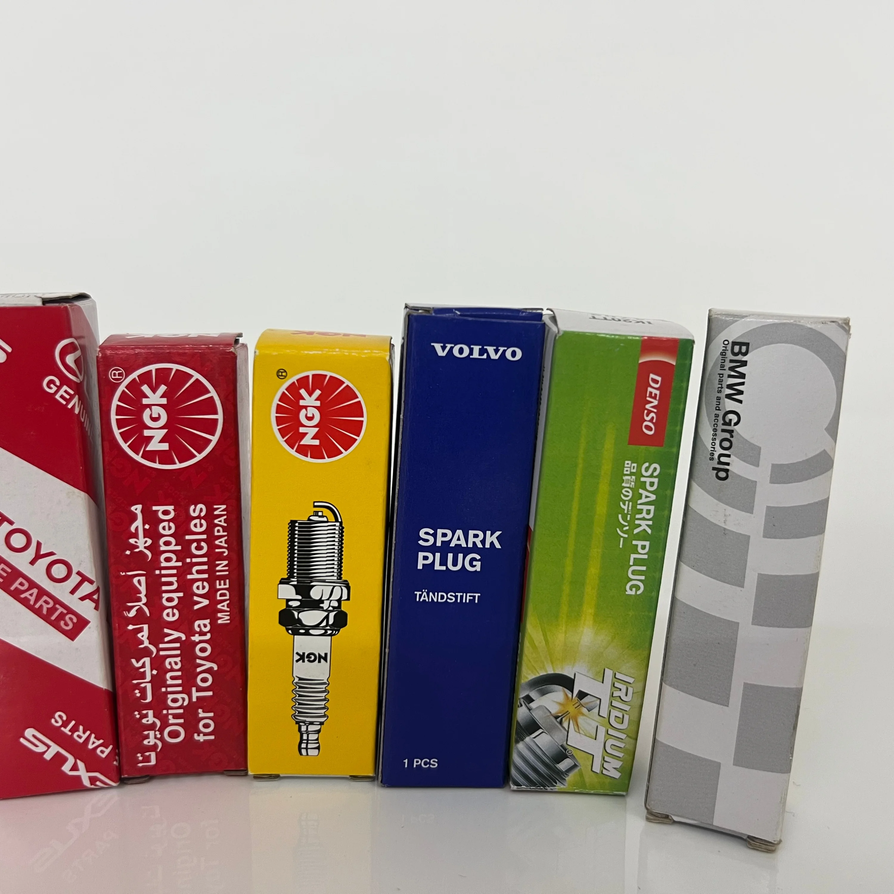 High quality spark plug G1461497 267700-2640 8200120796 engine system