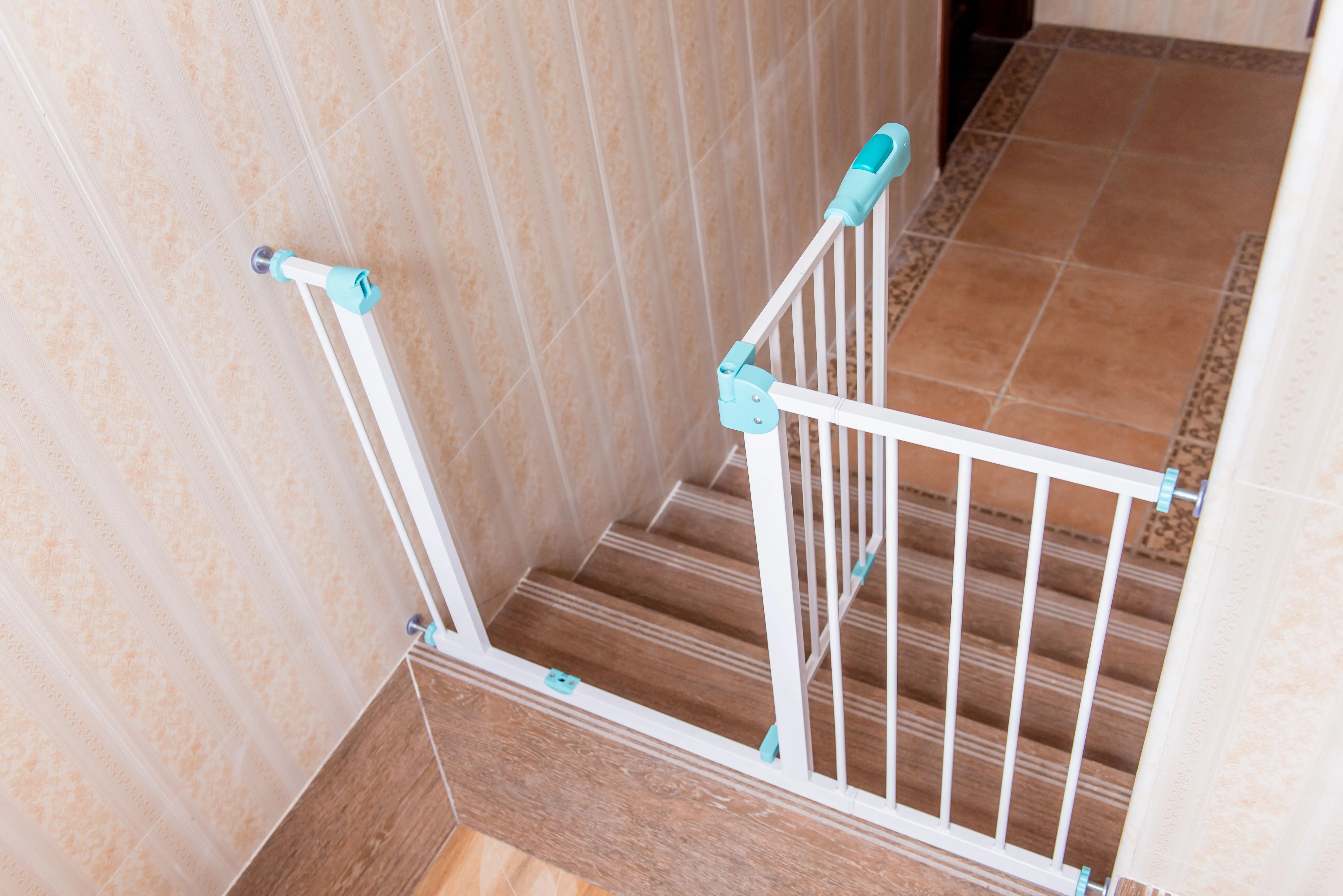 Other Baby Supplies extra wide safety auto close baby gate without drilling