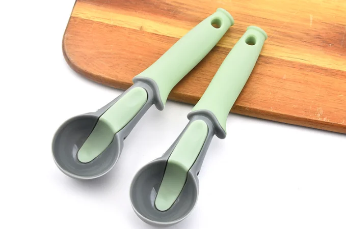 oem wholesale Comfortable Handle plastic spoon Ice Cream Scoop