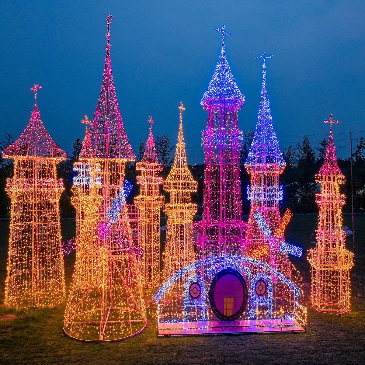 Manufacturer Customized Outdoor Christmas and Spring Festival Decorative Lights Unique Waterproof Lanterns for Holidays