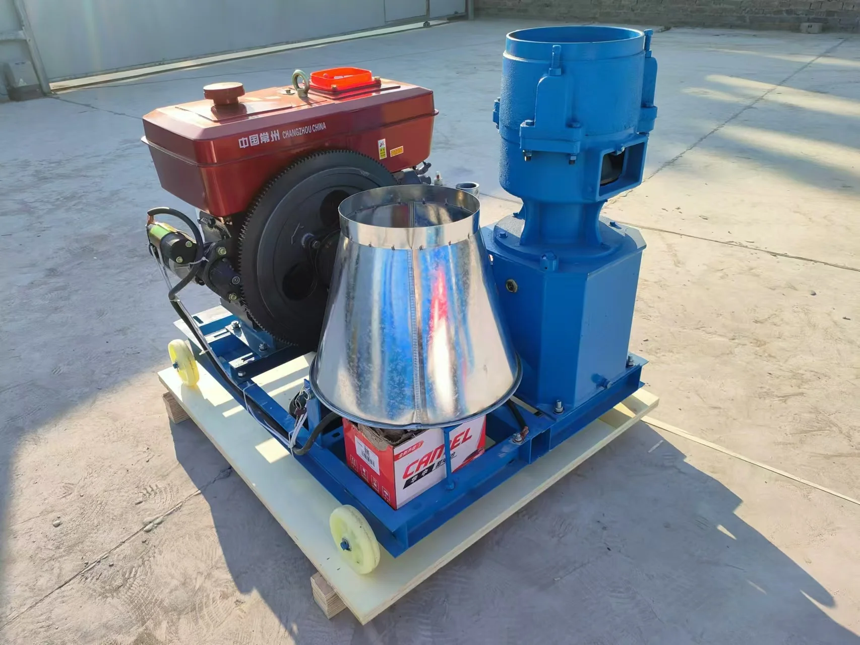 Wood pellet mills 15 hp 25 hp 30hp livestock pellet mill machine used cattle feed machine 55 hp pellet mill machine