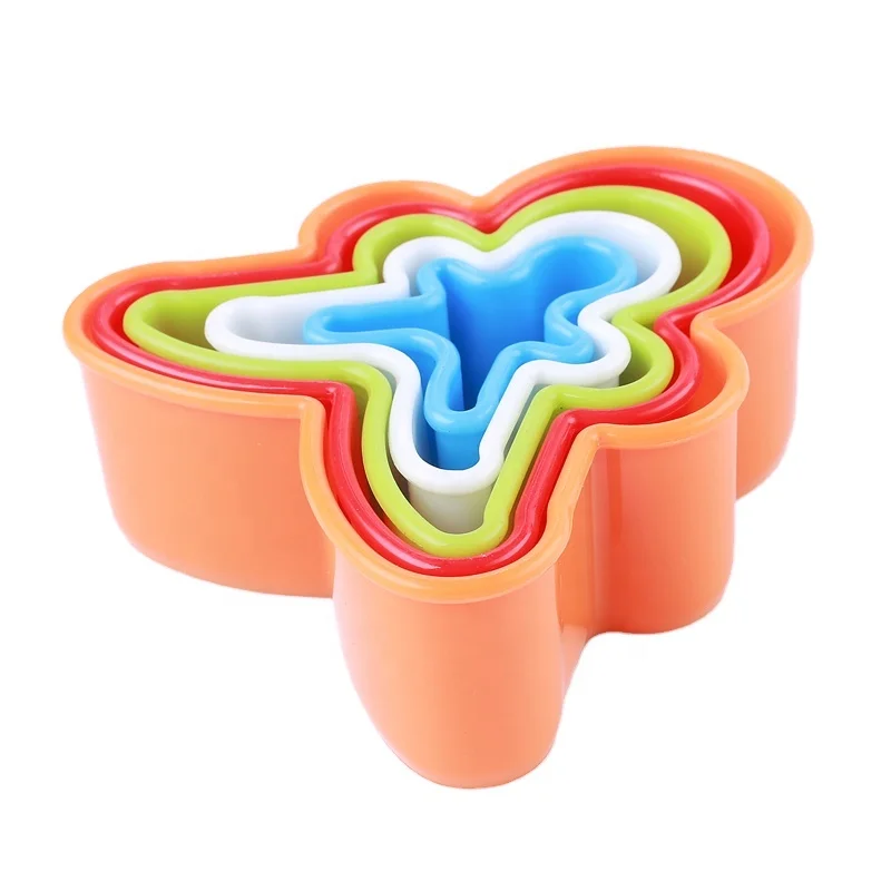 Plastic Gingerbread Man Cookie Cutter Set of 5 Pieces