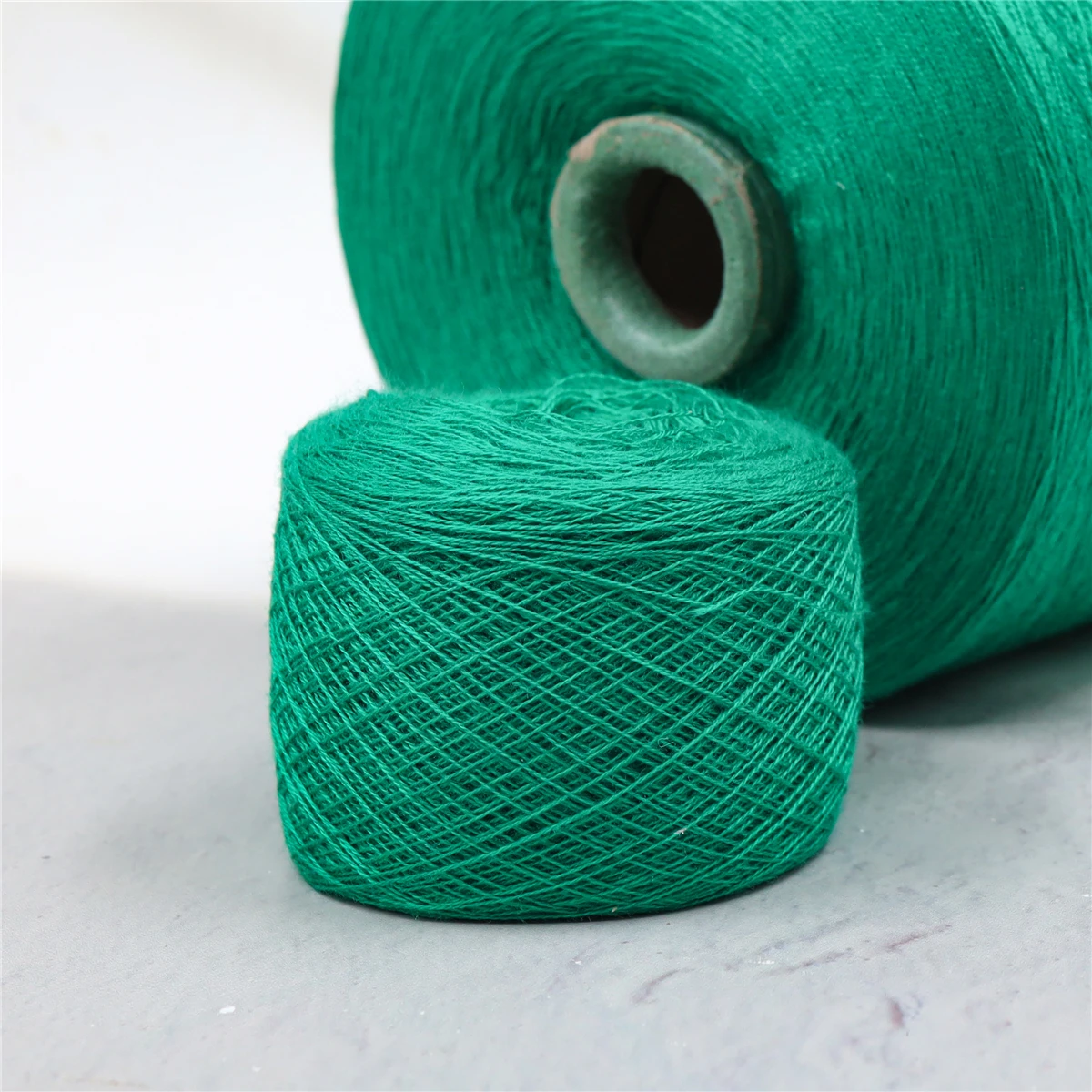 50NM 6%Natural Silk 6%Wool 22%Nylon 28%Acrylic 38%Polyester Silk blended yarn Wool Blended Weaving Yarn for Knitting
