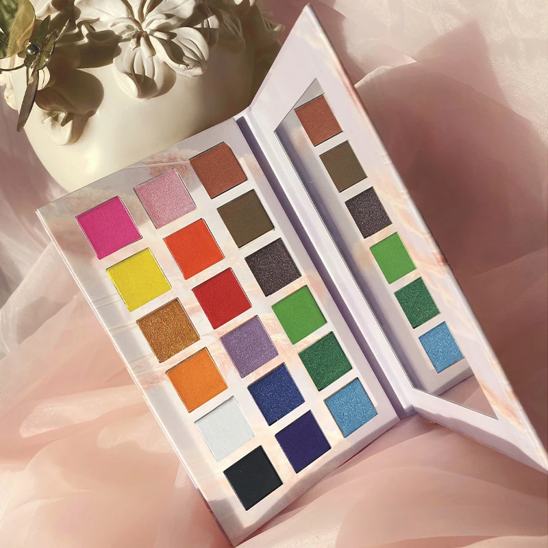High Quality Eyeshadow Palette Christmas Eyeshadow Palette Custom Eye Shadow Powder Dry 18 Color Eyeshadow Palette