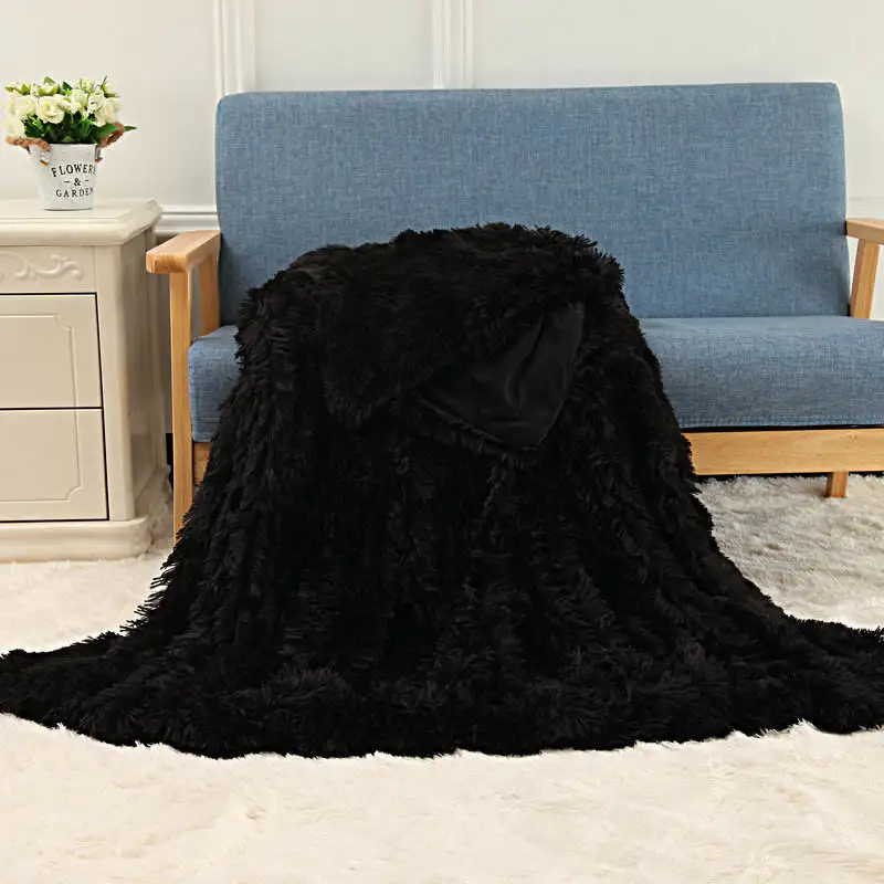 Wholesale Factory Luxury Faux Fur Chunky Thick Blanket Soft Warmth Blanket for Winter and Autumn