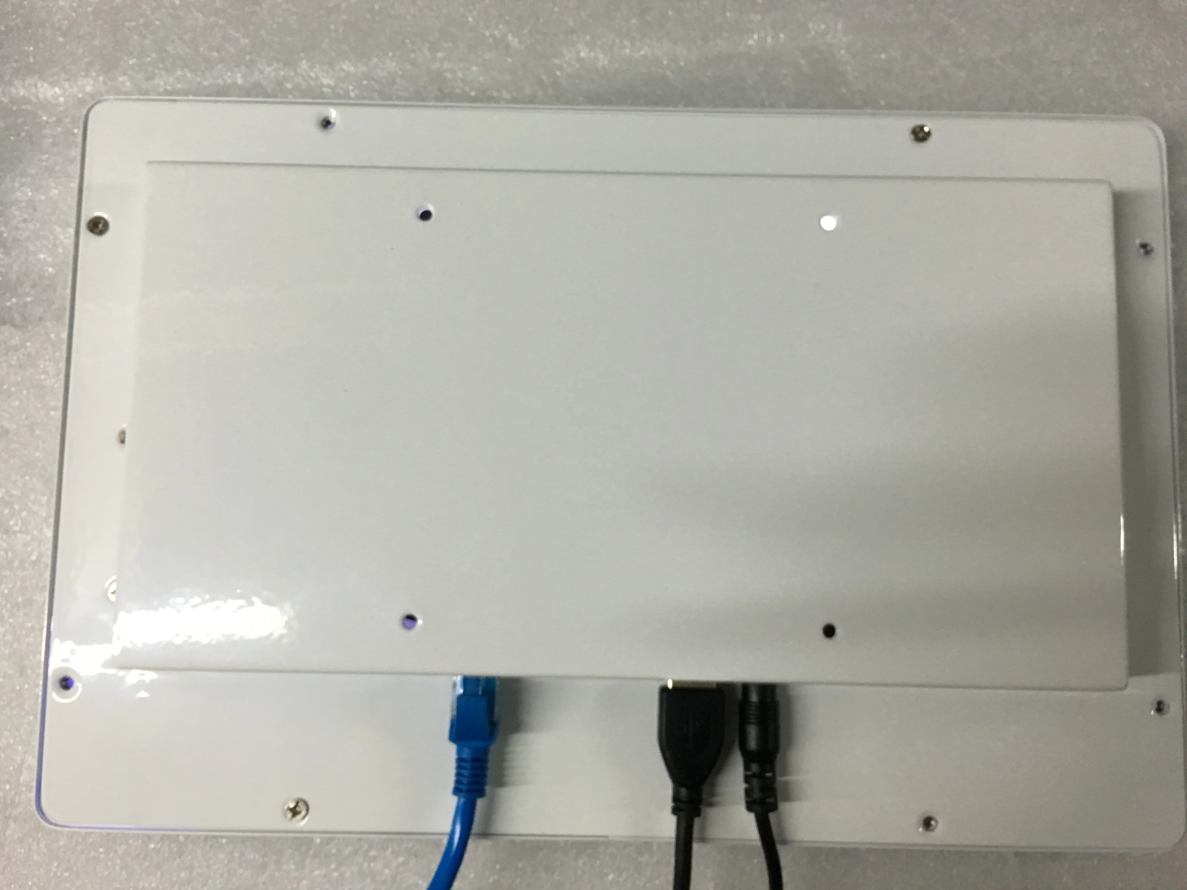 11,6 дюймовый мини-ПК AIO Monitor Z8350 PCAP Touch Win 10 Прочный планшетный ПК для промышленного применения