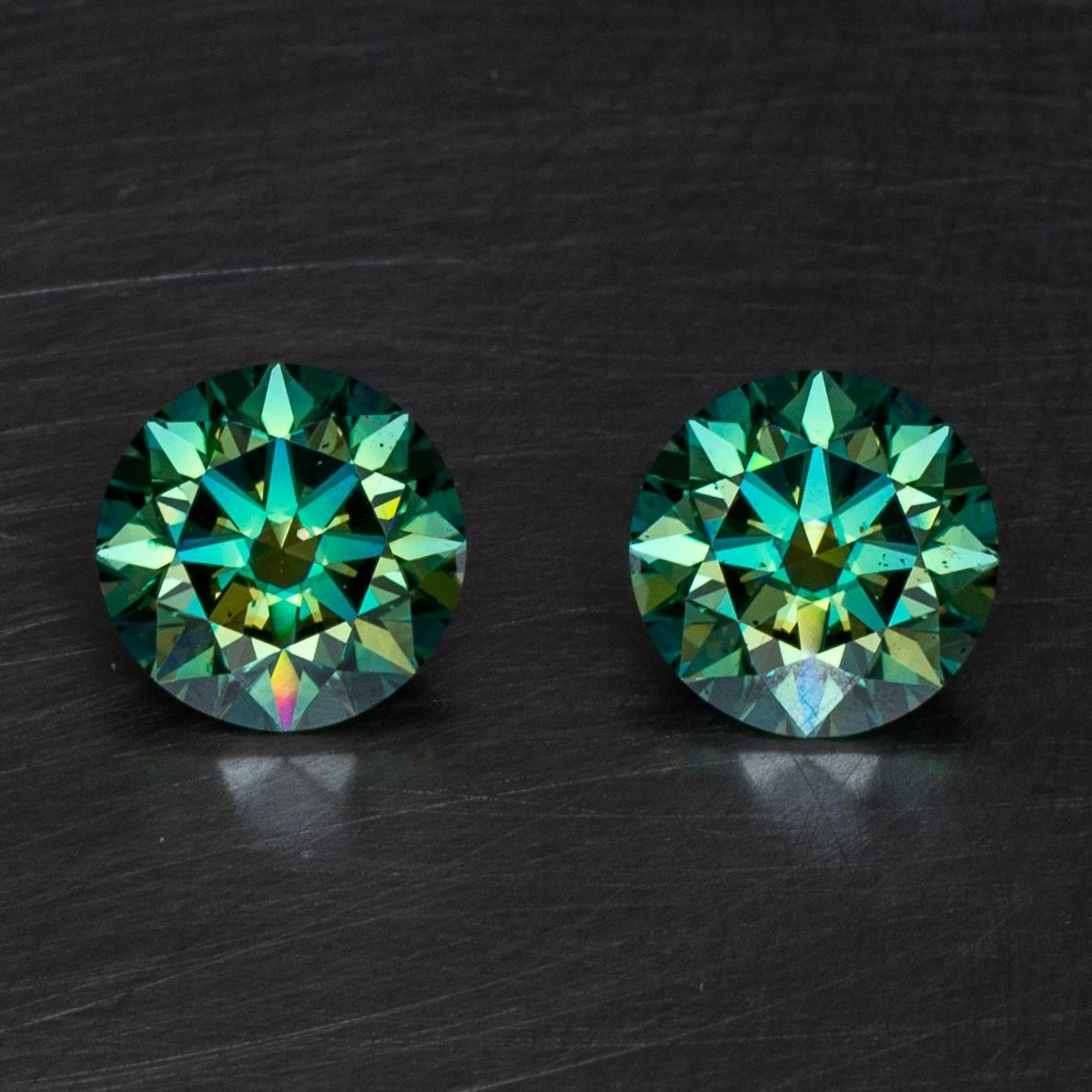 
Wuzhou wholesale green color round cut diamond moissanite loose gemstone jewelry ring  (1600236988510)